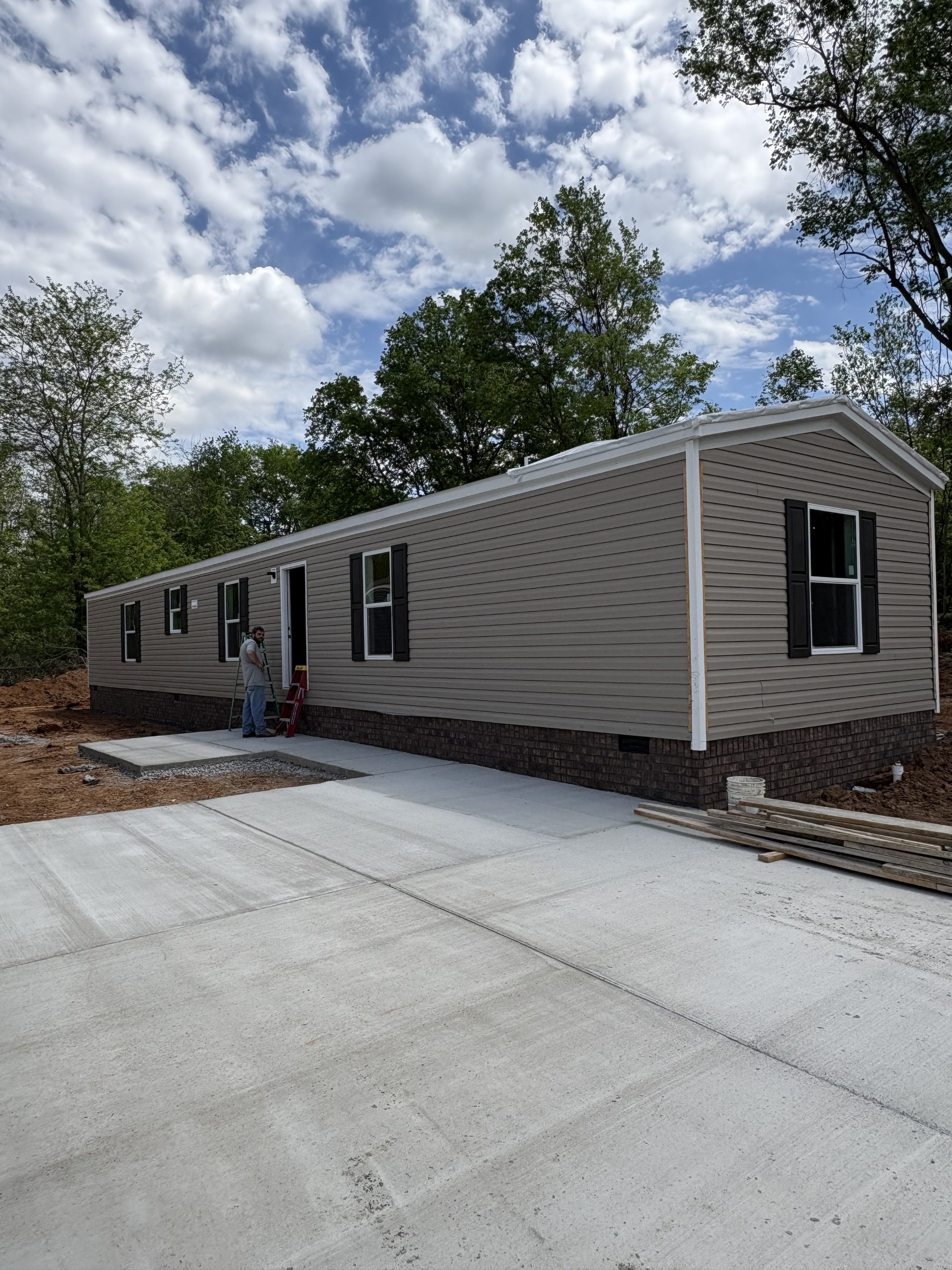507 Mercedes Street