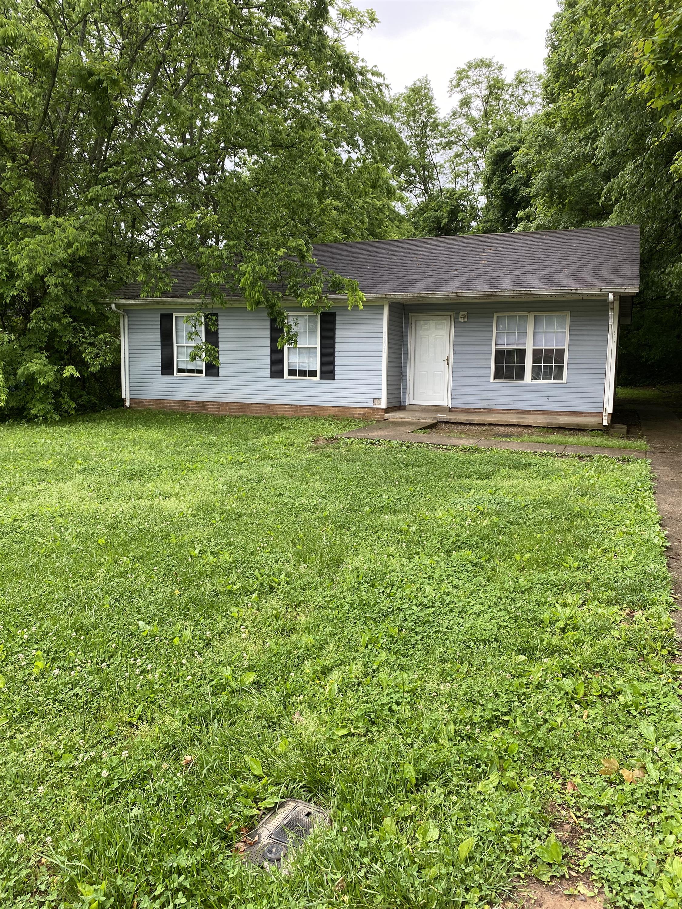 1001 Caroline street Oak Grove ky